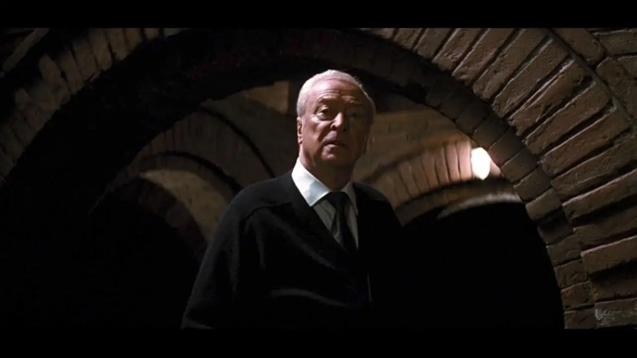 Michael Caine dalam The Dark Knight Rises.
