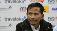 Pelatih Persib, Djadjang Nurdjaman. (Bola.com/Erwin Snaz)