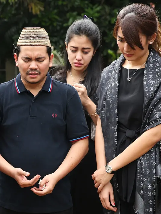 Meskipun hanya sebentar, keinginan Bekti dan Dila atas seorang anak laki-laki telah terwujud. Sayangnya, momen bahagia itu hanya dirasakan selama 23 menit setelah Kenward Athar Indrabekti dilahirkan. (Bambang E. Ros/Bintang.com)