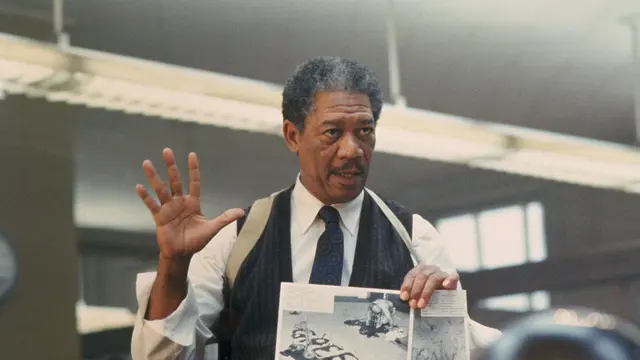 Somerset diperankan Morgan Freeman dalam Se7en, 1995. (IMDb)
