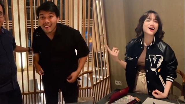 6 Momen Pertemuan Fuji dan Thariq Halilintar Usai Karantina, Bikin Baper