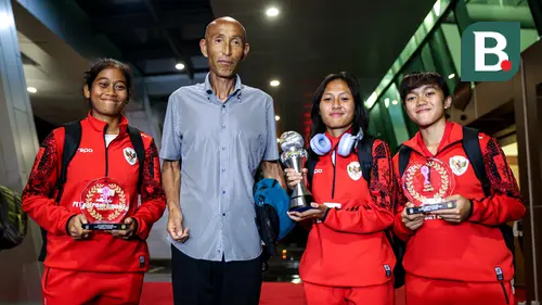 040916900_1733492959-Kedatangan_Timnas_Indonesia_Putri_6