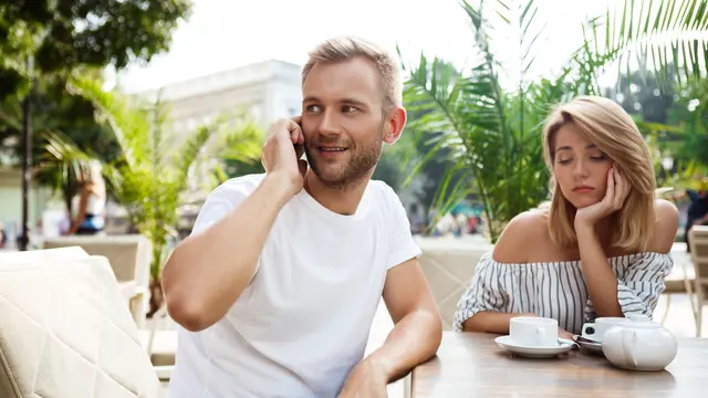 couple oktober sepihak