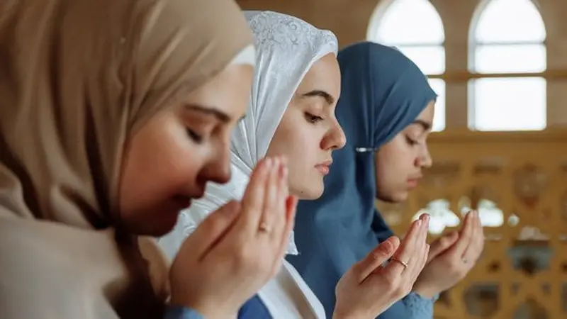 Doa Minum Air Zam-Zam: Arab, Latin, dan Artinya