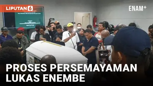 VIDEO: Isak Tangis Keluarga di Proses Persemayaman Lukas Enembe