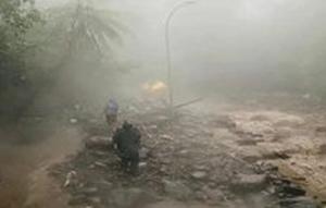 Banjir bandang menerjang kawasan Objek Wisata Air Panas Guci, Kabupaten Tegal, Jawa Tengah, pada Sabtu (20/12/2025).  (Foto: BPBD Jawa Tengah).