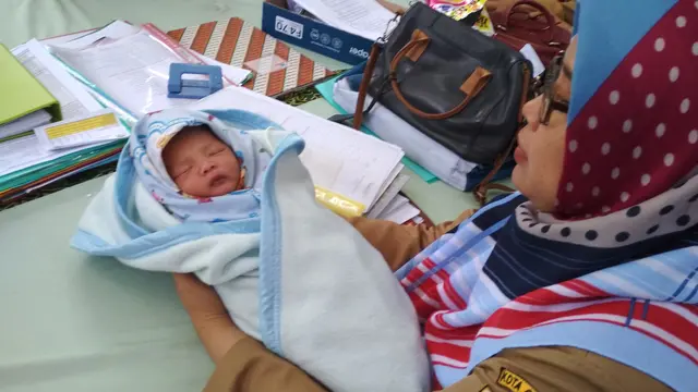 Temuan Bayi Berari-Ari di Bak Sampah yang Terkunci