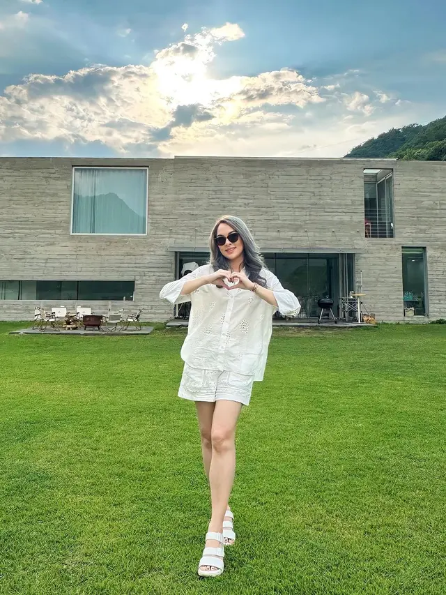 7 Momen Liburan Reisa Broto Asmoro di Korea, Kunjungi Lokasi Syuting BTS In The Soop 2