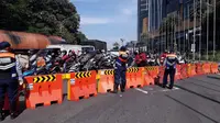 Bundaran Waru Mendadak Ditutup Total, Warga Surabaya Meradang