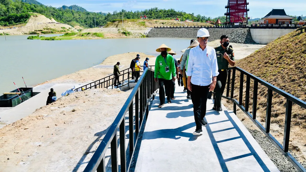 Jokowi meresmikan Bandungan Pidekso di Kabupaten Wonogiri