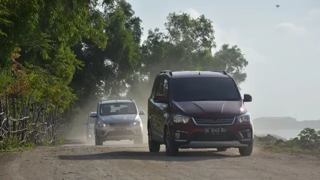 Wuling Confero S