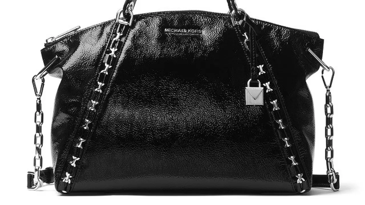 Koleksi Tas Terbaru dari Michael Kors dengan Tampilan yang Edgy