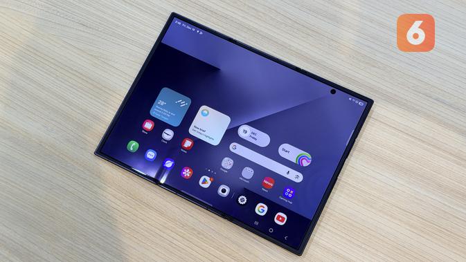 Para quienes disfrutan del contenido de vídeo o películas, la pantalla principal de 10 pulgadas de un móvil es más que suficiente para brindar una experiencia inmersiva. (Liputan6.com/Yuslianson)