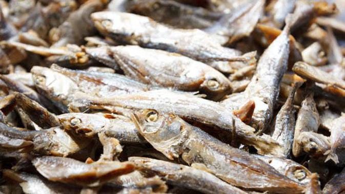 Cara Mengurangi Rasa Asin Pada Ikan Asin, Mudah Banget