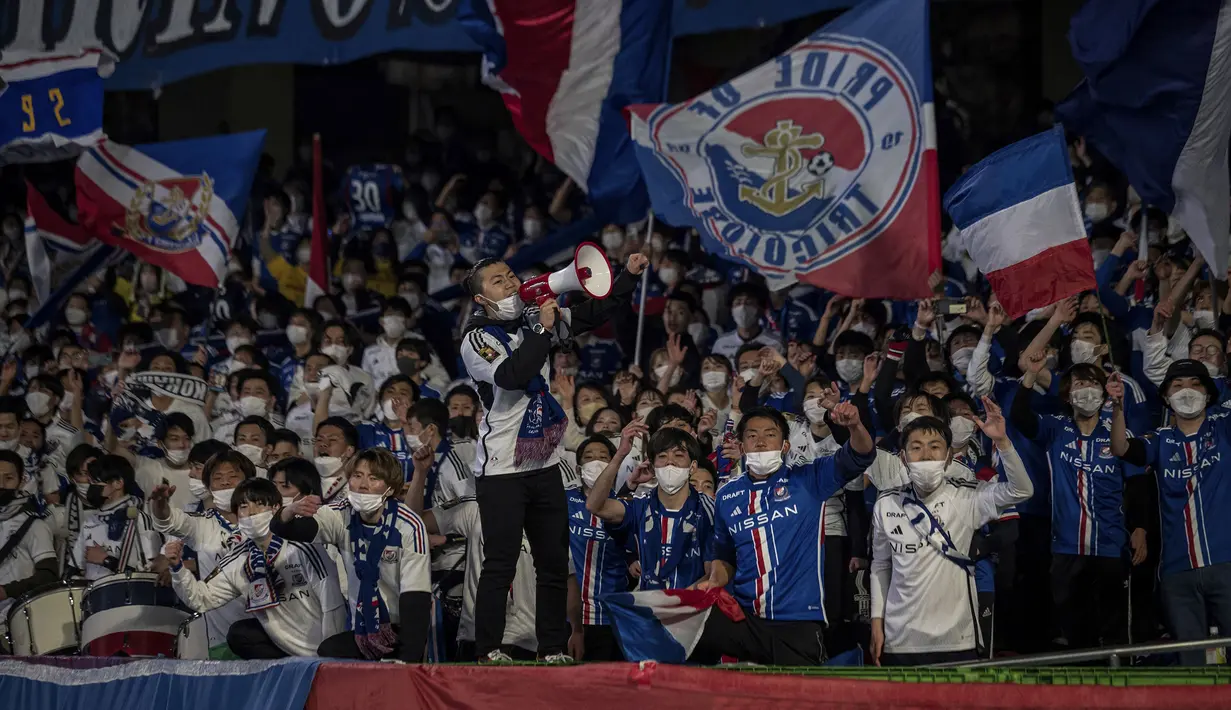 Yokohama F. Marinos yang mengoleksi 50 poin, unggul dua poin atas Vissel Kobe setelah kedua tim meraih hasil berbeda pada pekan ke-24. Yokohama F. Marinos sukses mengalahkan FC Tokyo, sementara Vissel Kobe ditahan imbang 1-1 oleh Kashiwa Reysol. (AFP/Yuichi Yamazaki)