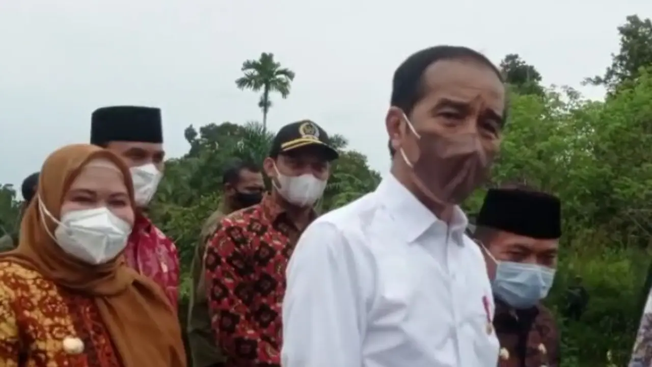 Jokowi di Muaro Jambi