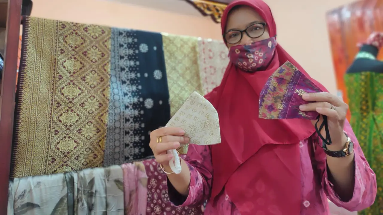 Masker Songket Sumsel Jadi Peluang Rezeki di Masa Pandemi Covid-19
