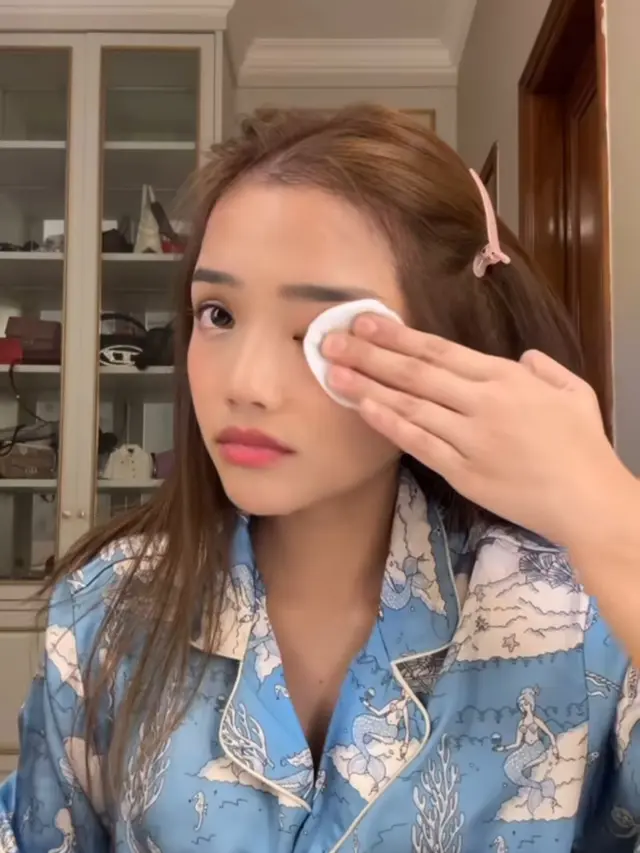 Momen Fuji tidak ingin hapus makeup. (credit:instagram.com/fuji_an)