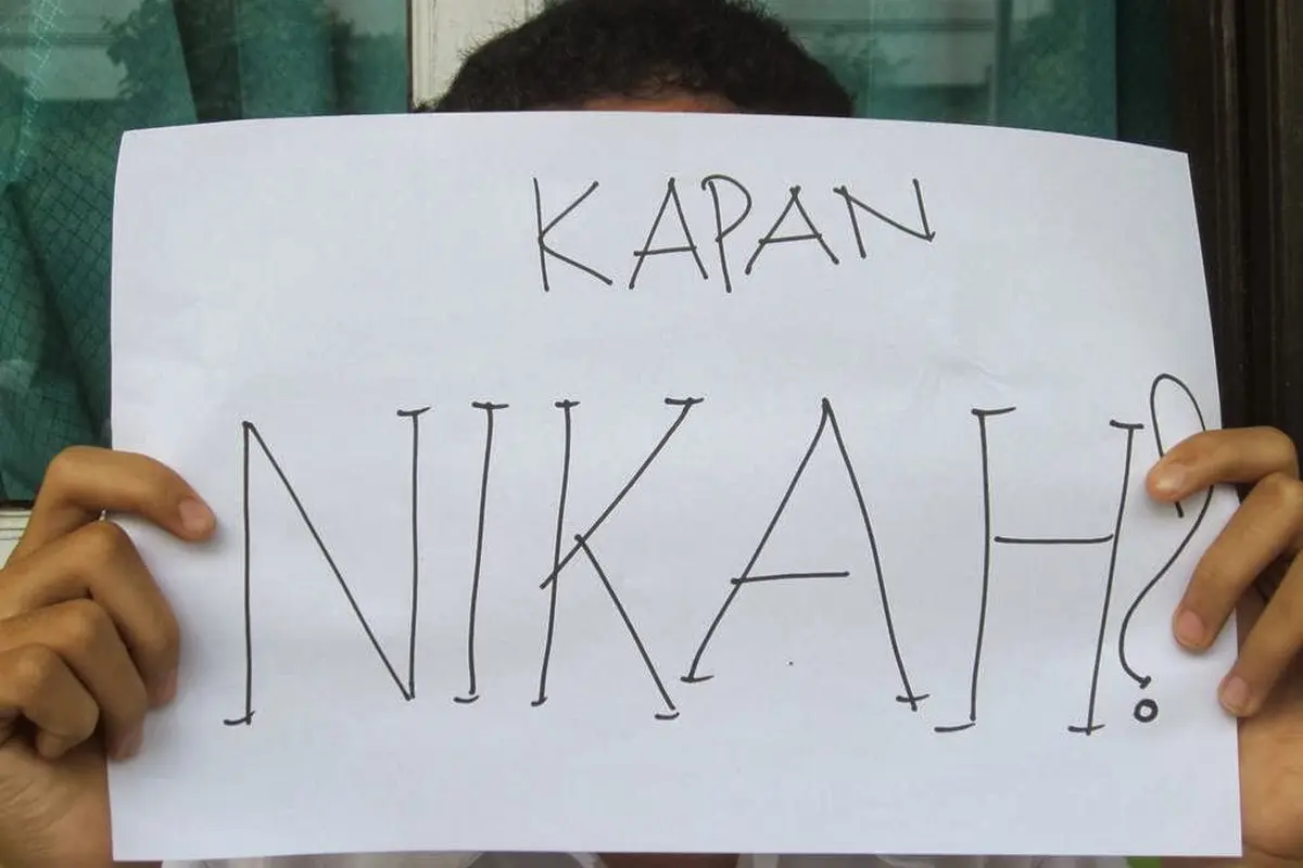 Pikirkan 4 Hal Ini Sebelum Bertanya "Kapan Nikah?" ke Orang Lain