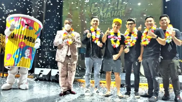 Hotman Paris ikut memeriahkan produk terbaru Holywings yakni SorakinJoomba.