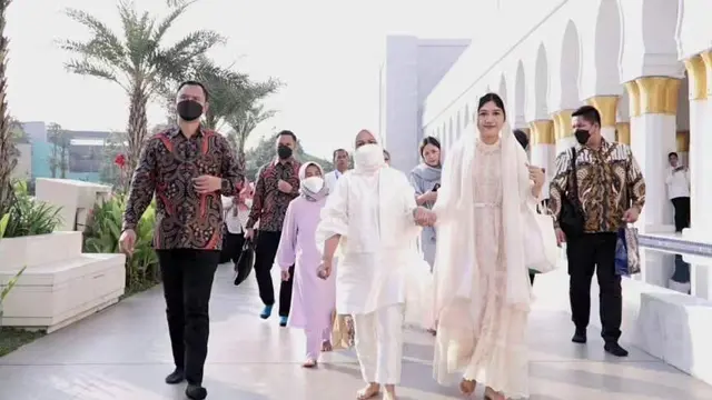 Erina Gudono dan Iriana Jokowi