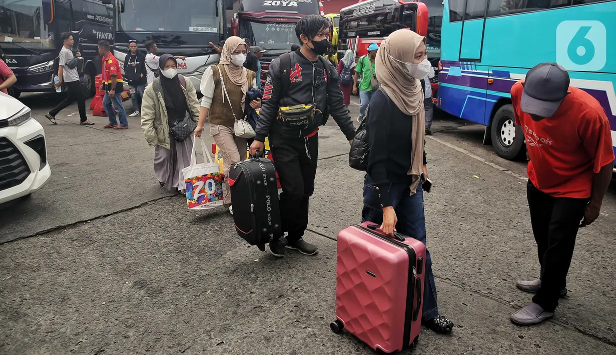 Puncak arus mudik di Terminal Kalideres Jakarta Barat diperkirakan terjadi pada Jumat (28/3/2025) esok. (Liputan6.com/Angga Yuniar)