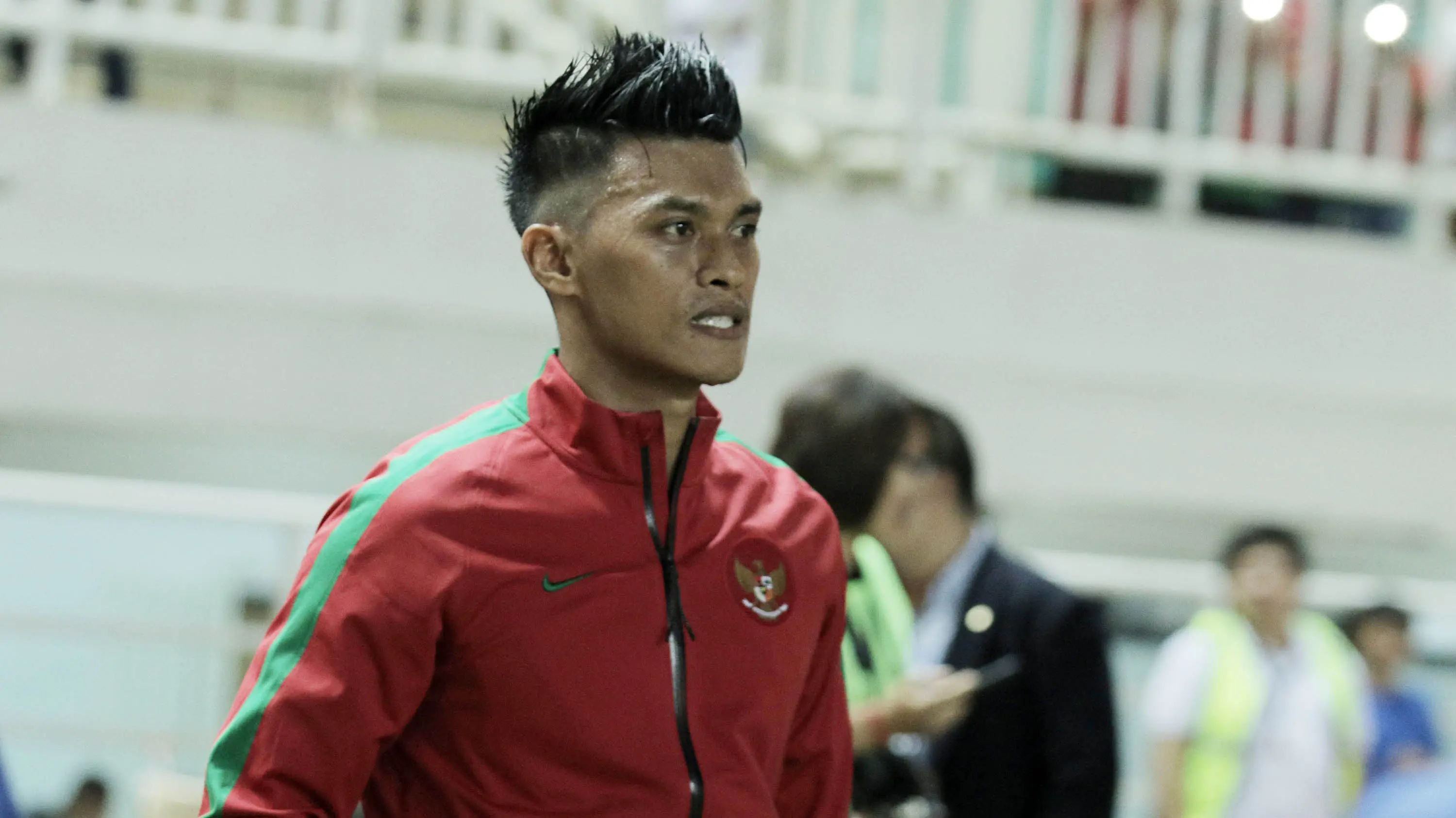 Striker Timnas Indonesia, Lerby Eliandry, saat melawan Thailand pada laga persahabatan di Stadion Pakansari, Bogor, Minggu, (03/6/2018). Indonesia bermain imbang 0-0 dengan Thailand. (Bola.com/M Iqbal Ichsan)