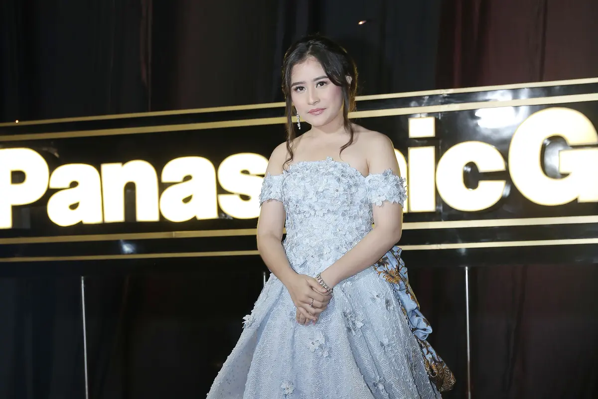 [Bintang] Prilly Latuconsina