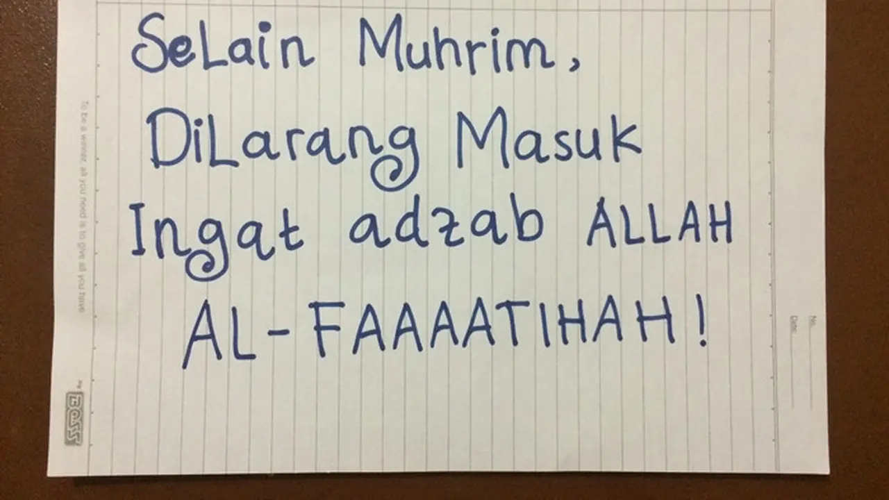 Tanda Pengumuman Lucu dari Pemilik Kos
