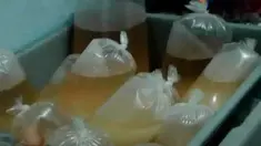Peraturan Menteri Perdagangan tentang minyak goreng wajib dalam kemasan SNI mulai diberlakukan hari ini di Kota dan Kabupaten Bandung.