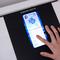 Layar Sensor OLED beresolusi tinggi 500 PPI dari Samsung Display dipamerkan di SID2026, mampu mengukur informasi biometrik seperti aliran darah saat disentuh. Credit: Samsung Display