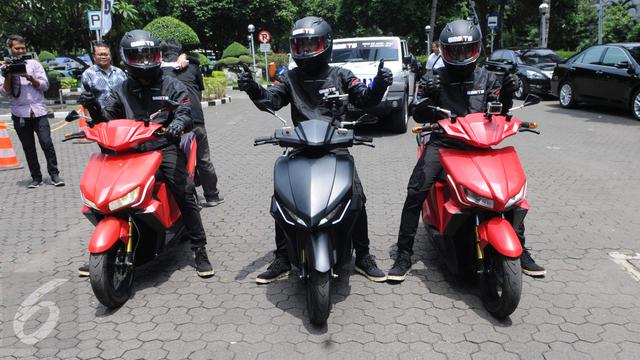 20161107-MENRISTEKDIKTI Lepas Motor Listrik JKT-Bali-Jakarta