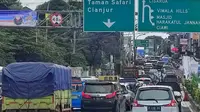 Volume kendaraan menuju kawasan Puncak, Kabupaten Bogor, meningkat di libur panjang Hari Lahir Pancasila, Kamis (1/6/2023) pagi.