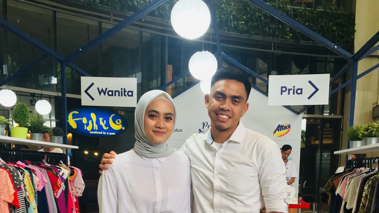 Ayudia Bing Slamet dan Ditto Percussion.