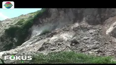 12 pekerja berhasil lari menyelamatkan diri. Sedangkan, dua pekerja mengalami luka-luka. Sementara, satu lainnya hilang diduga akibat tertimbun material longsor.