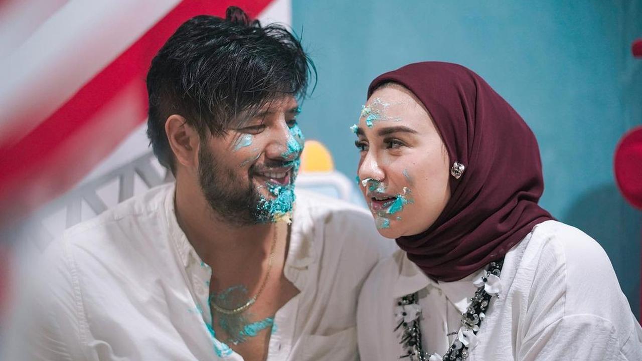 [Fimela] Ammar Zoni dan Irish Bella