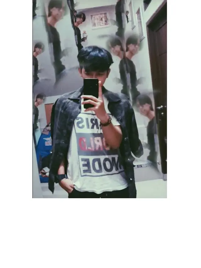 Pria Ini Minta Edit Foto Temannya Hilang, 7 Hasilnya Kocak Abis