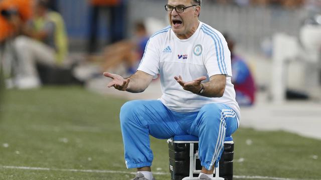 Gagal Ikat Bielsa 5 Ribu Fans Kepung Presiden Lazio Dunia Bola Com