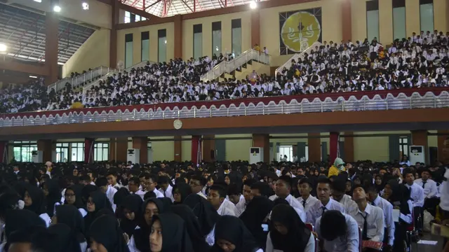Berapa persen mahasiswa yang bertutur dalam bahasa Banyumasan?. (Foto: Liputan6.com/Muhamad Ridlo)