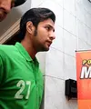 Belum lama ini beredar foto di media sosial pesinetron Ammar Zoni sedang jalan-jalan di sebuah mall. Banyak warganet yang menanyakan terkait hukuman yang harus dijalani oleh kekasih Ranty Maria tersebut. (Nurwahyunan/Bintang.com)