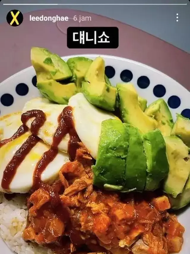 7 Potret Makan Nasi Pakai Lauk Buah ala Netizen Ini Bikin Heran