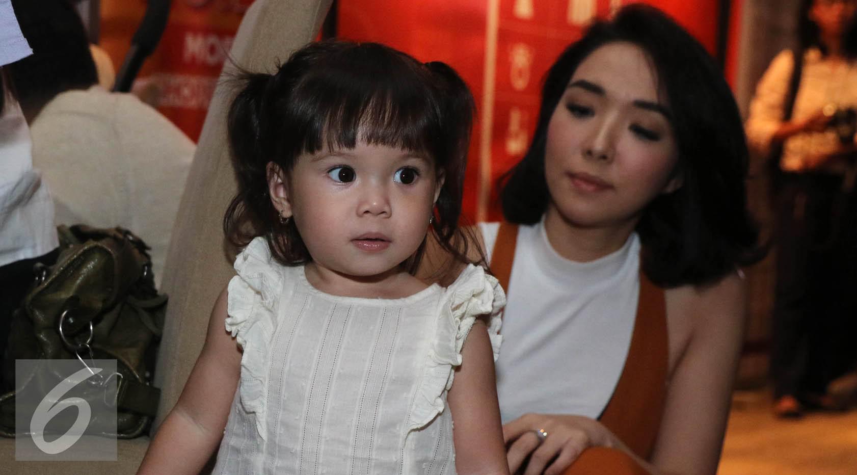 Putri Gading Marten dan Gisella Anastasia alias Gisel, Gempita Nora Marten. (Herman Zakharia/Liputan6.com)