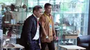 Mantan Direktur Utama PT Pelindo II Richard Joost Lino saat berada di dalam gedung KPK, Jakarta, Jumat (5/2). RJ Lino diperiksa terkait dugaan kasus korupsi pengadaan quay container crane (QCC) tahun 2010. (Liputan6.com/Helmi Afandi)