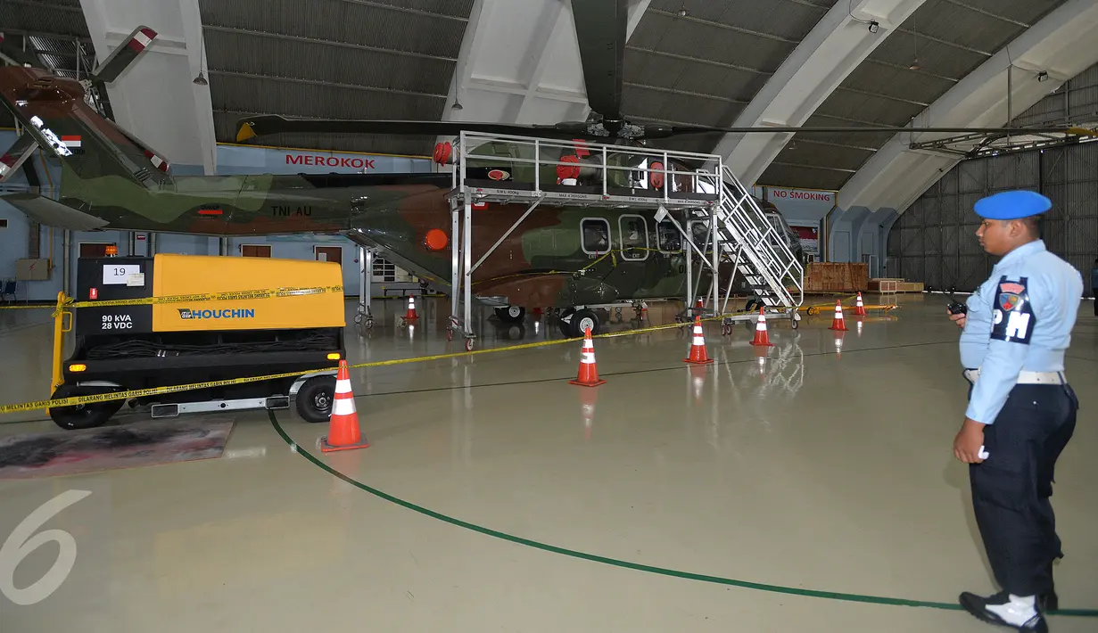 KASAU Marsekal TNI Hadi Tjahjanto telah membentuk tim investigasi untuk meneliti proses perencanaan, pengadaan, dan menelisik pengiriman helikopter Agusta Westland (AW) 101, Jakarta, Kamis (9/2). (Liputan6.com/ Widodo S. Jusuf/Pool)