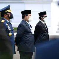 Menhan Prabowo Subianto di upacara Prasetya Perwira TNI dan Polri. Sumber foto: Lukas, Biro Pers Sekretariat Presiden/2021 Merdeka.com.