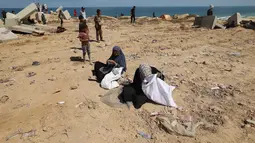 Bantuan kemanusiaan terus dijatuhkan dari udara ke Jalur Gaza oleh sejumlah negara dalam beberapa hari terakhir. (Eyad BABA/AFP)