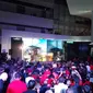 Nobar siaran langsung satelit Telkom 3S di Jakarta, Rabu (15/2/2017) pukul 4 dini hari. (Liputan6.com/Corry Anestia)