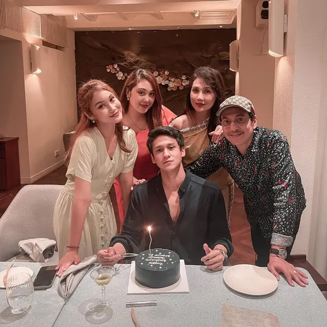Sibuk Syuting, Ini 6 Momen Antonio Blanco Jr Kumpul Bareng Keluarga saat Ultah