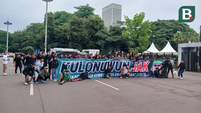    Bonek Padati SUGBK: Rivalitas Usai, Era Baru Dimulai! 