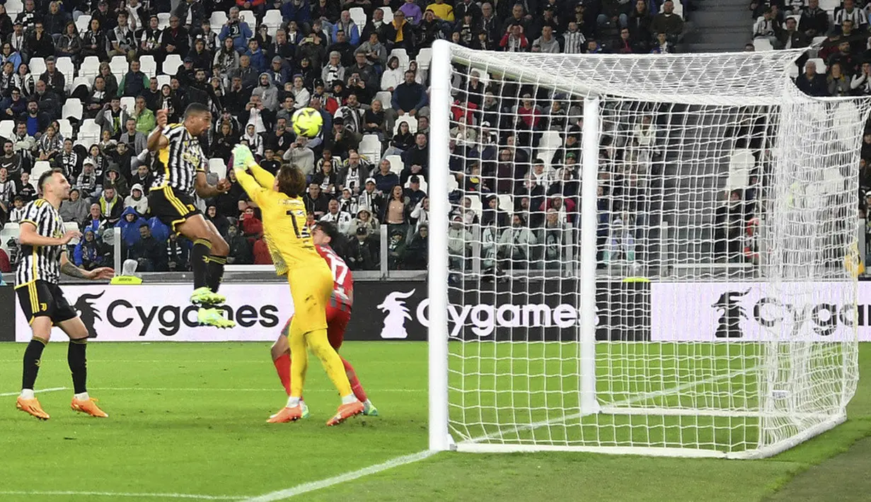 <p>Seluruh gol Juventus tercipta pada babak kedua. Gol pemuka dicetak oleh Nicolo Fagioli melalui tembakan langsung yang menyambar umpan pendek Federico Chiesa. (Tano Pecoraro/LaPresse via AP)</p>